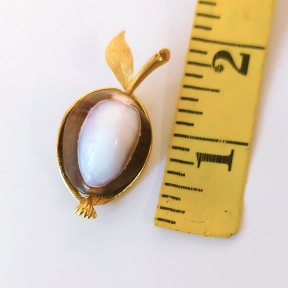 Vintage Cowrie Shell Fruit Leaf Gold Tone Pendant For Fertility and Prosperity - Picture 5 of 5